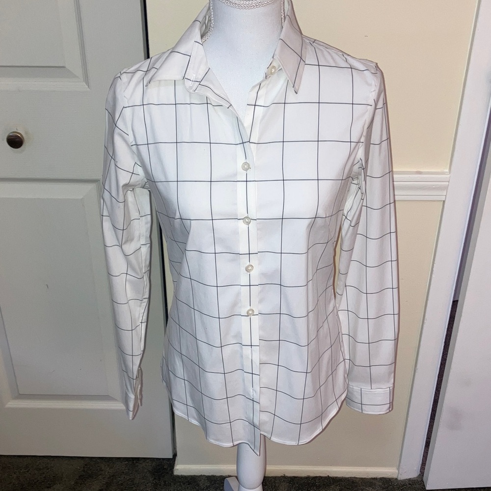 NWT Banana Republic Non-Iron FittedWhite Windowpane Women’s Shirt Size 4